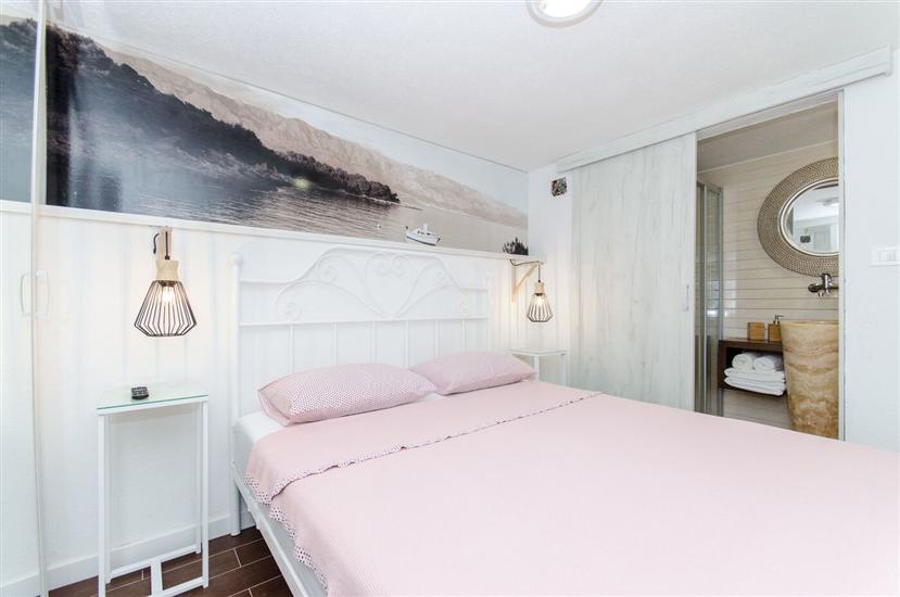 House K1, for 8 persons