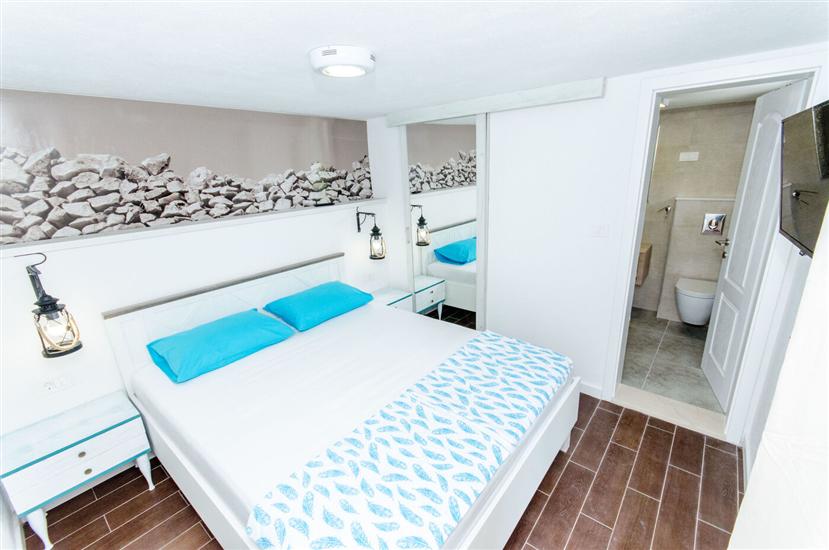 House K1, for 8 persons