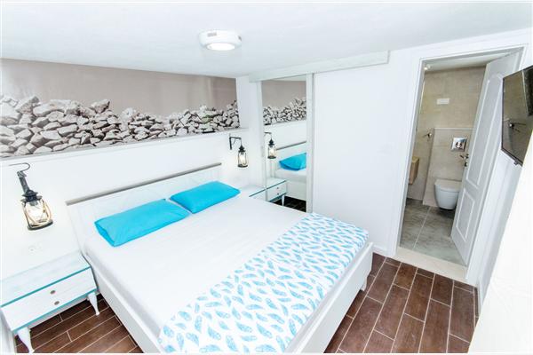 House K1, for 8 persons