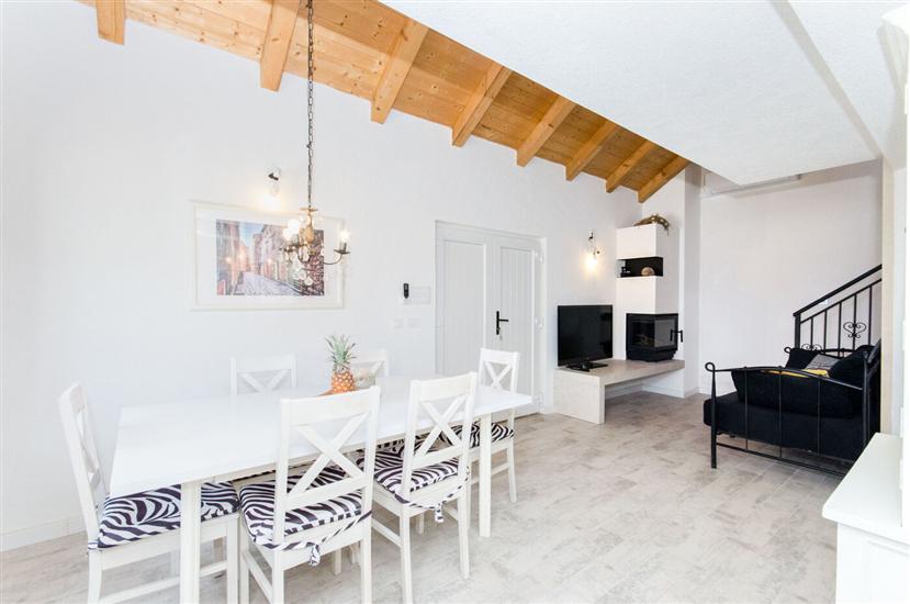 House K1, for 8 persons