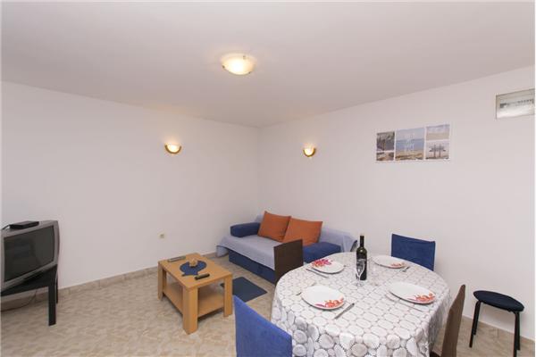 House K1, for 8 persons