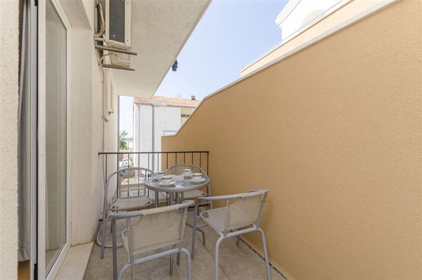 Apartment A2, for 3 persons