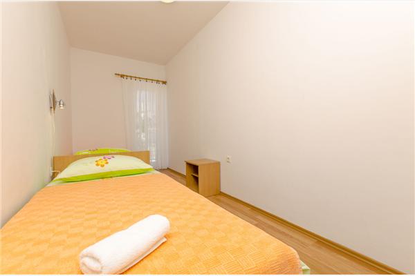 Apartment A1, for 5 persons