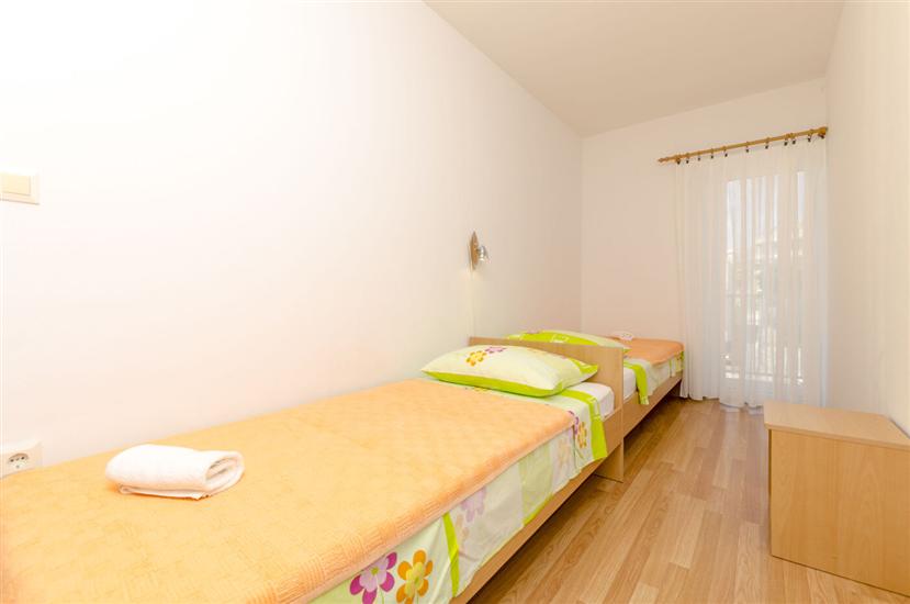 Apartment A1, for 5 persons
