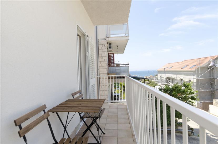 Apartment A1, for 5 persons