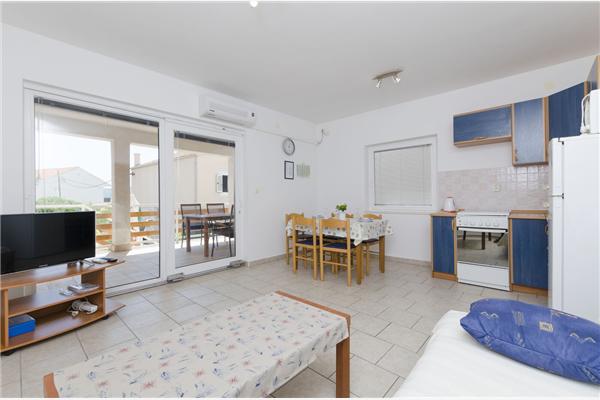 Apartment A1, for 5 persons