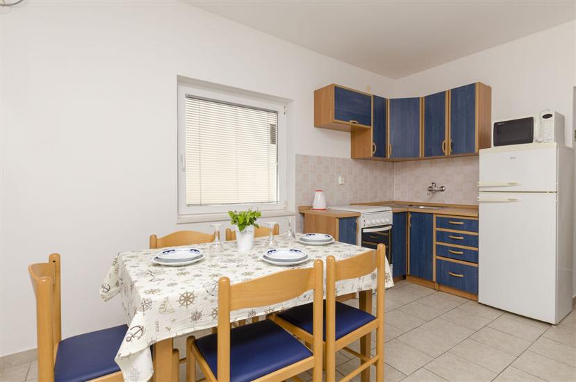 Apartment A1, for 5 persons