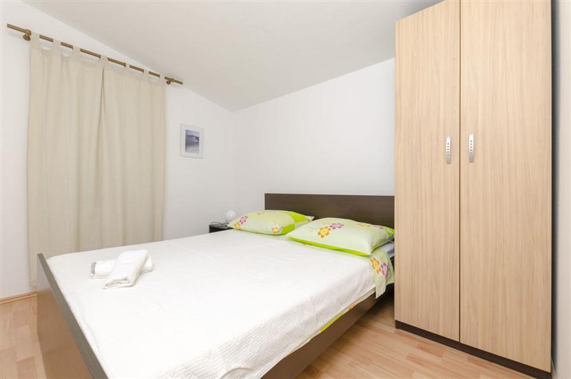 Apartment A4, for 5 persons