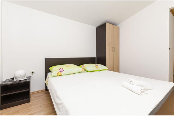 Apartment A4, for 5 persons