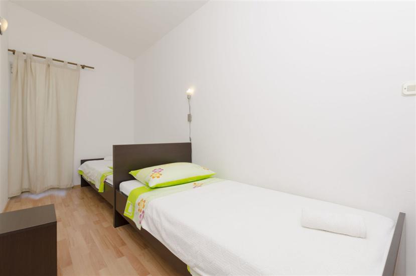 Apartment A4, for 5 persons