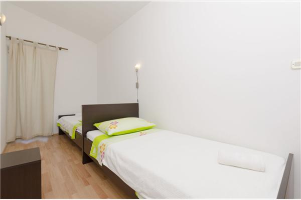 Apartment A4, for 5 persons