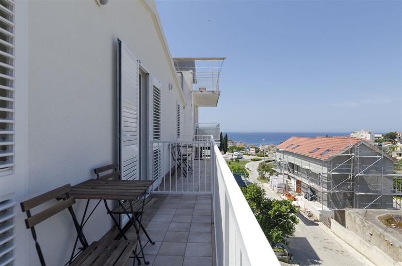 Apartment A4, for 5 persons