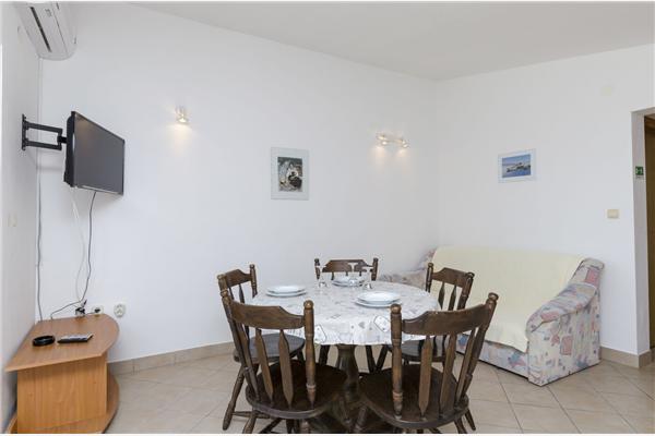 Apartment A4, for 5 persons