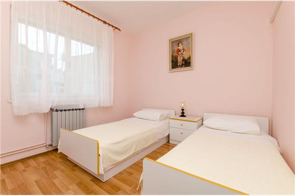 Apartment A2, for 6 persons