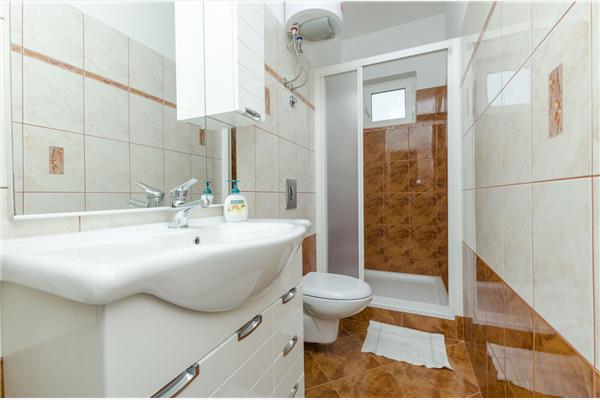 Apartment A2, for 6 persons