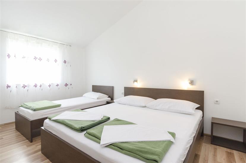 Apartment A2, for 5 persons