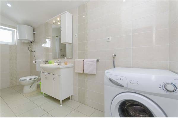 Apartment A2, for 5 persons