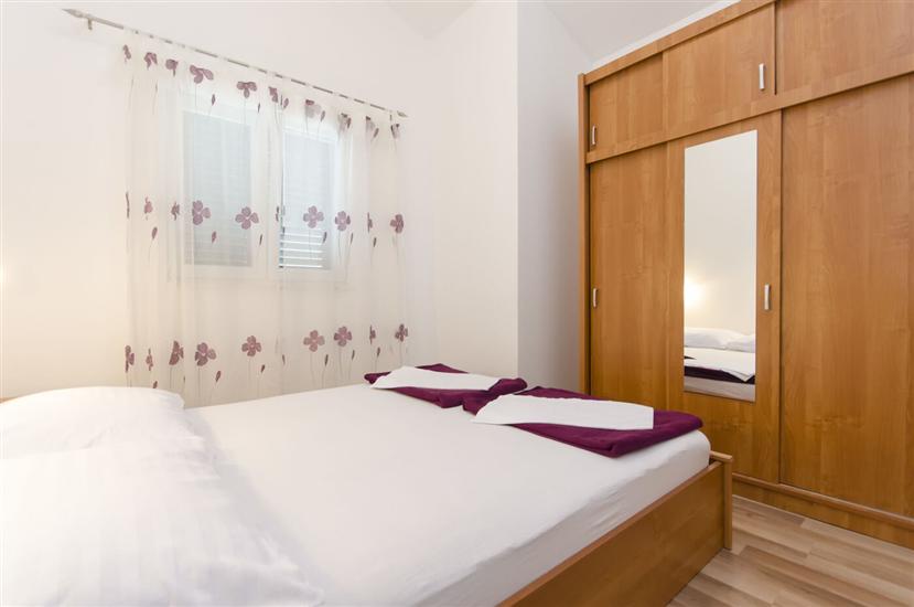 Apartment A2, for 5 persons