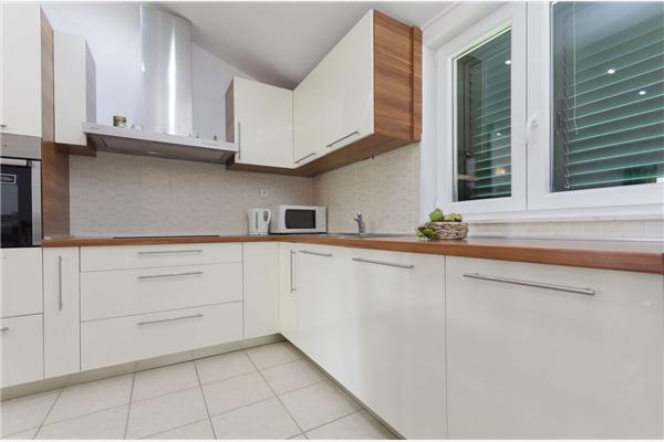 Apartment A2, for 5 persons