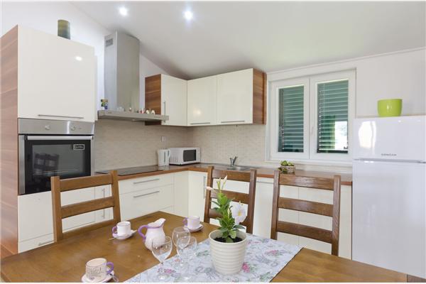 Apartment A2, for 5 persons