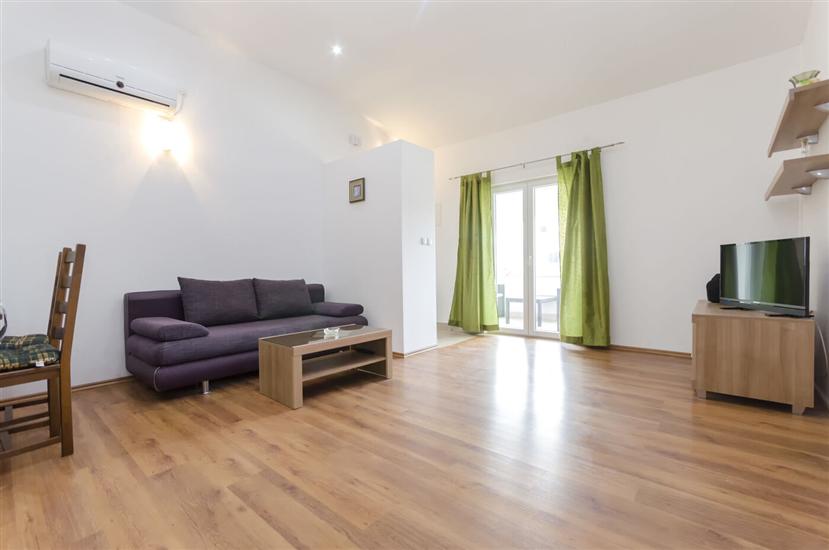 Apartment A2, for 5 persons