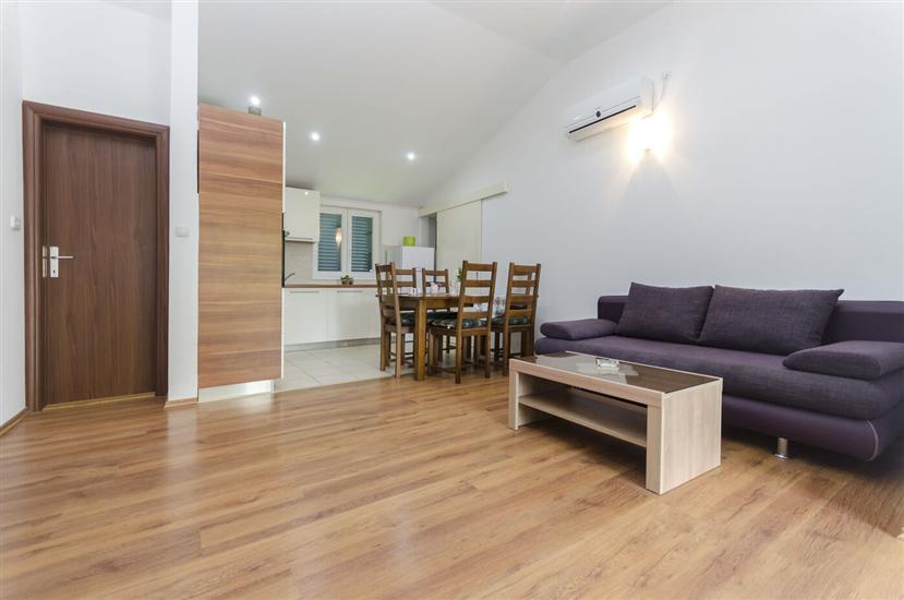 Apartment A2, for 5 persons