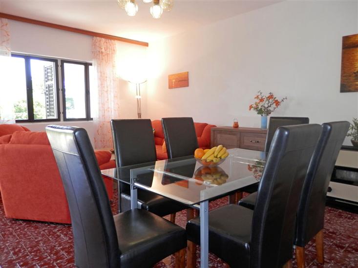Apartment A1, for 6 persons