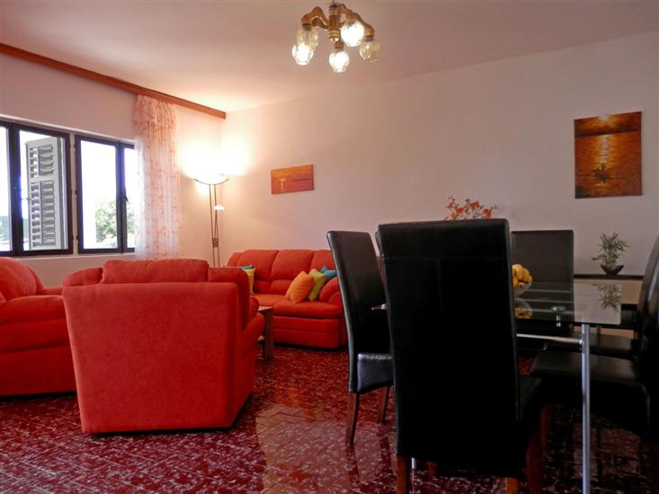 Apartment A1, for 6 persons