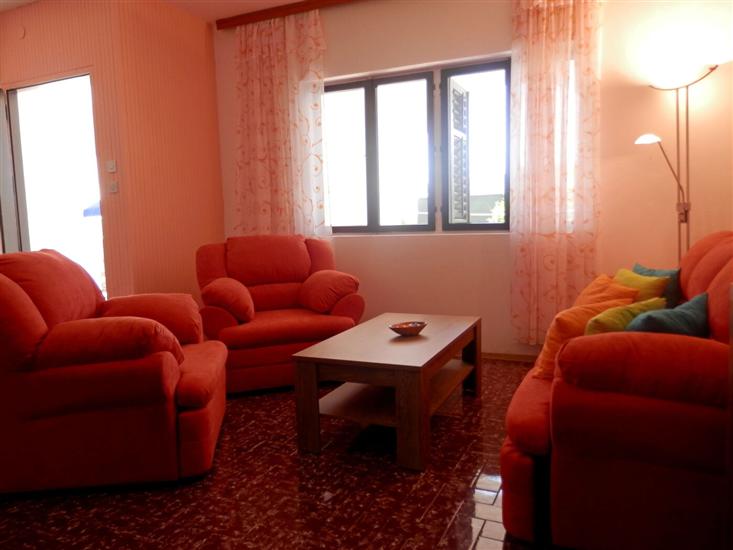 Apartment A1, for 6 persons