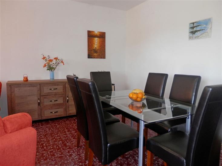 Apartment A1, for 6 persons