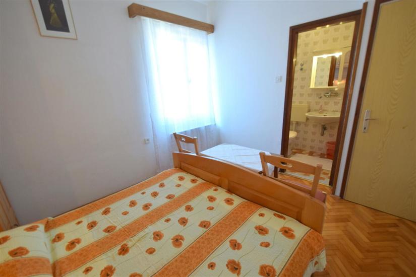 Room A2, for 2 persons