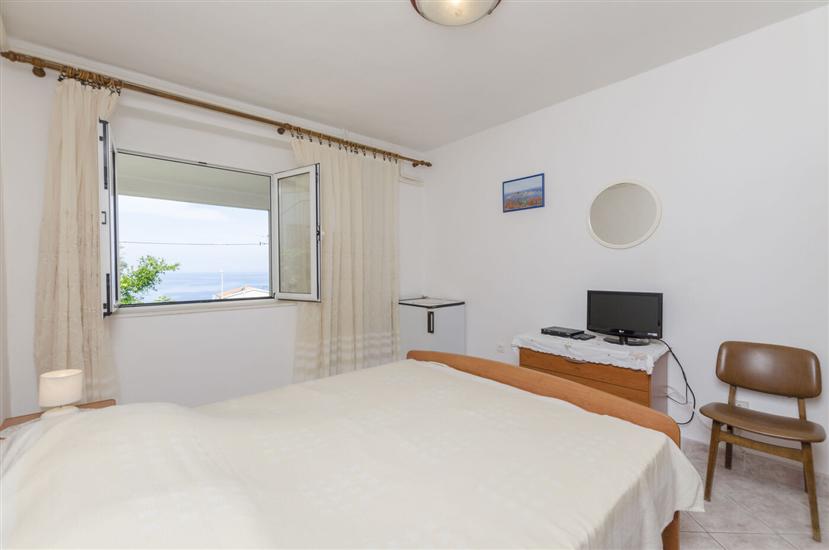 Room S1, for 2 persons