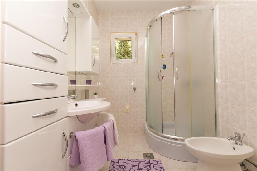 Apartment A1, for 8 persons