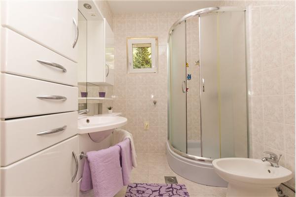 Apartment A1, for 8 persons