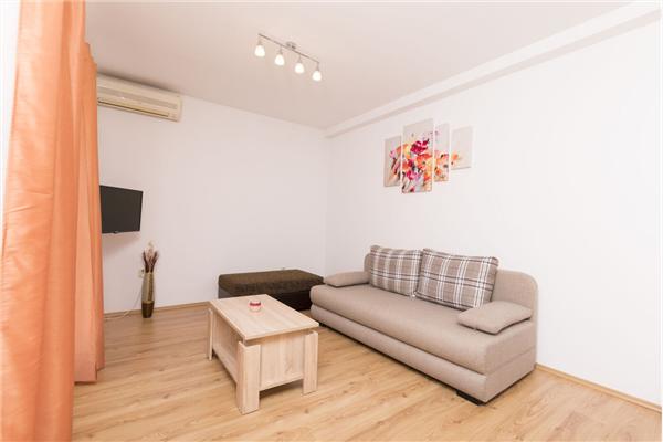 Apartment A1, for 8 persons