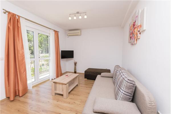 Apartment A1, for 8 persons