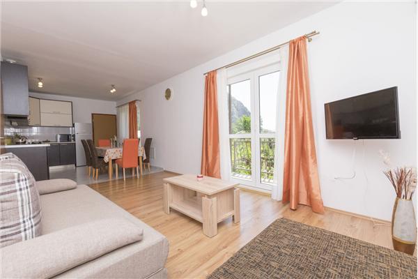 Apartment A1, for 8 persons