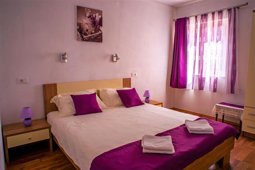 Apartment A1, for 5 persons