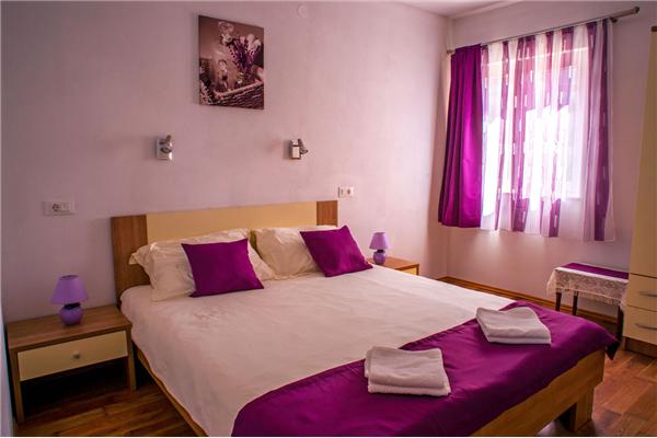 Apartment A1, for 5 persons