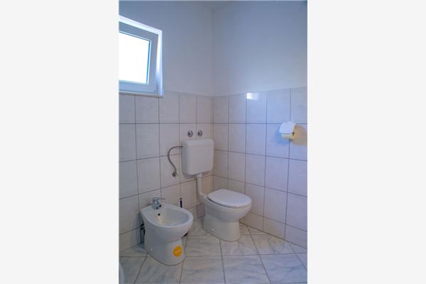 Apartment A1, for 5 persons