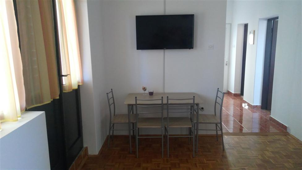 Hiša K1, na 6 osebe