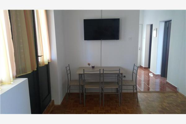 Hiša K1, na 6 osebe