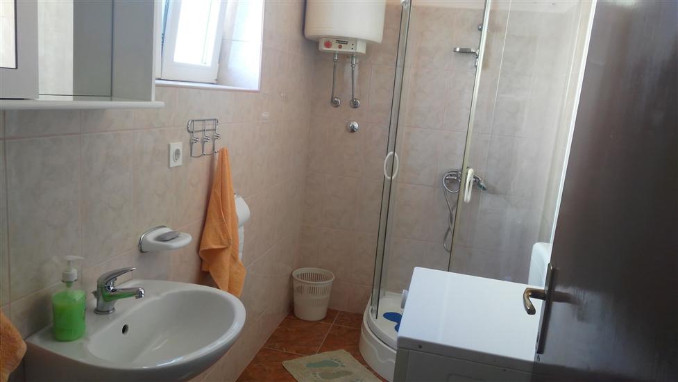 Hiša K1, na 6 osebe