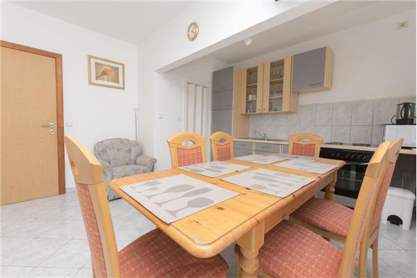 Apartment A3, for 6 persons