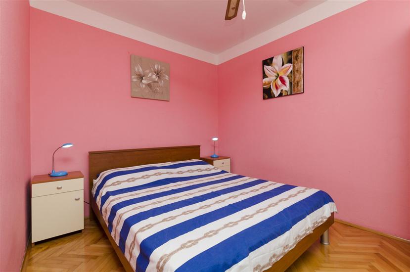 Apartment A2, for 5 persons