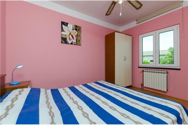 Apartment A2, for 5 persons