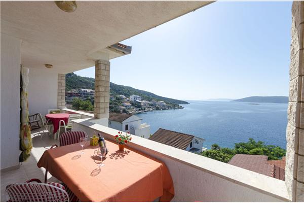 Apartment A1, for 4 persons