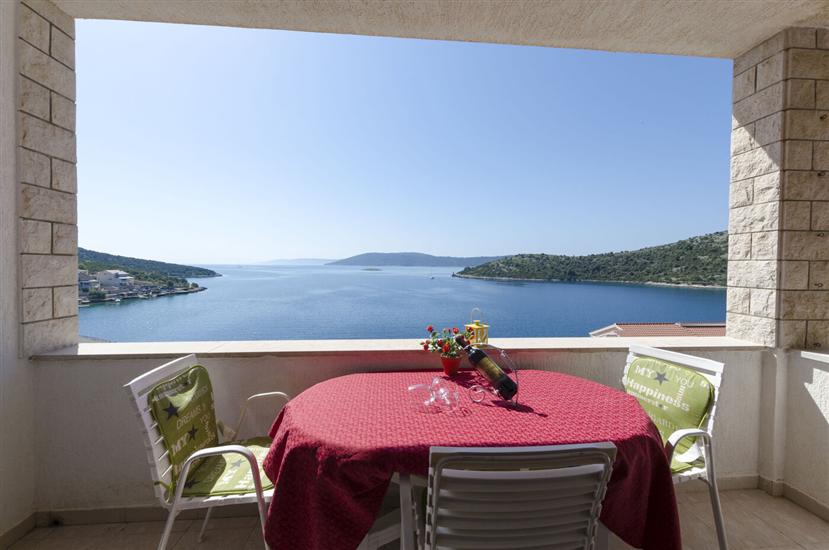 Apartment A2, for 4 persons