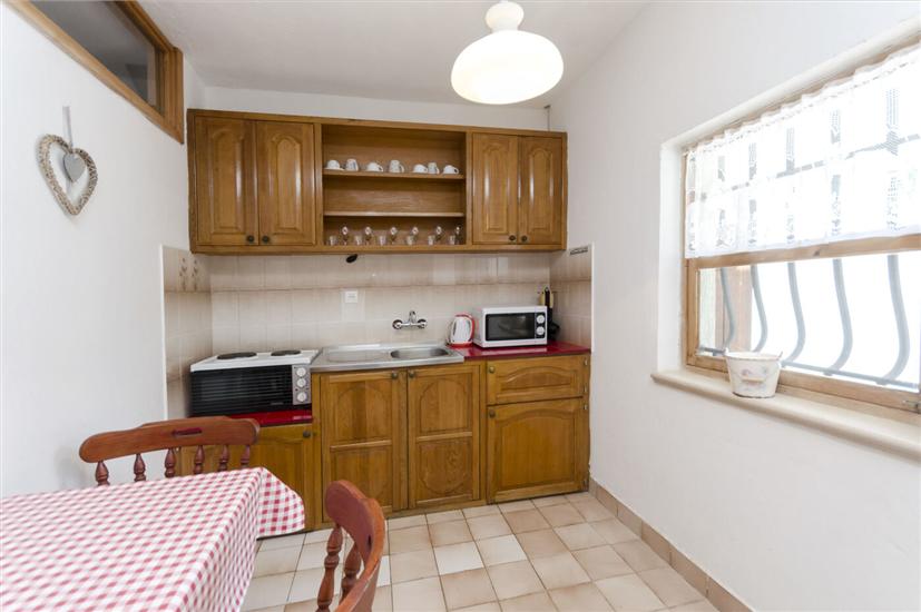 Apartment A1, for 5 persons