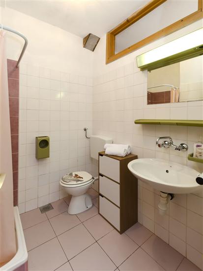 Apartment A1, for 5 persons